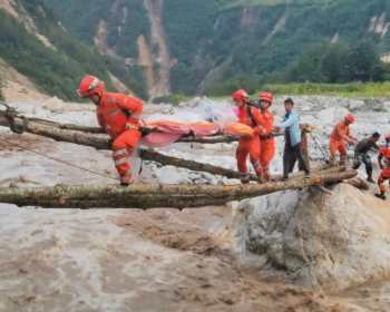 像地震救援這種危急時刻，我們可以用起重電動葫蘆吊人