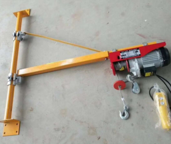 遠(yuǎn)程無線遙控器令微型電動葫蘆更適合室內(nèi)小吊機(jī)